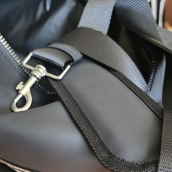 Versace Men's cologne and summer.cooler bag - Picture 5 of 9